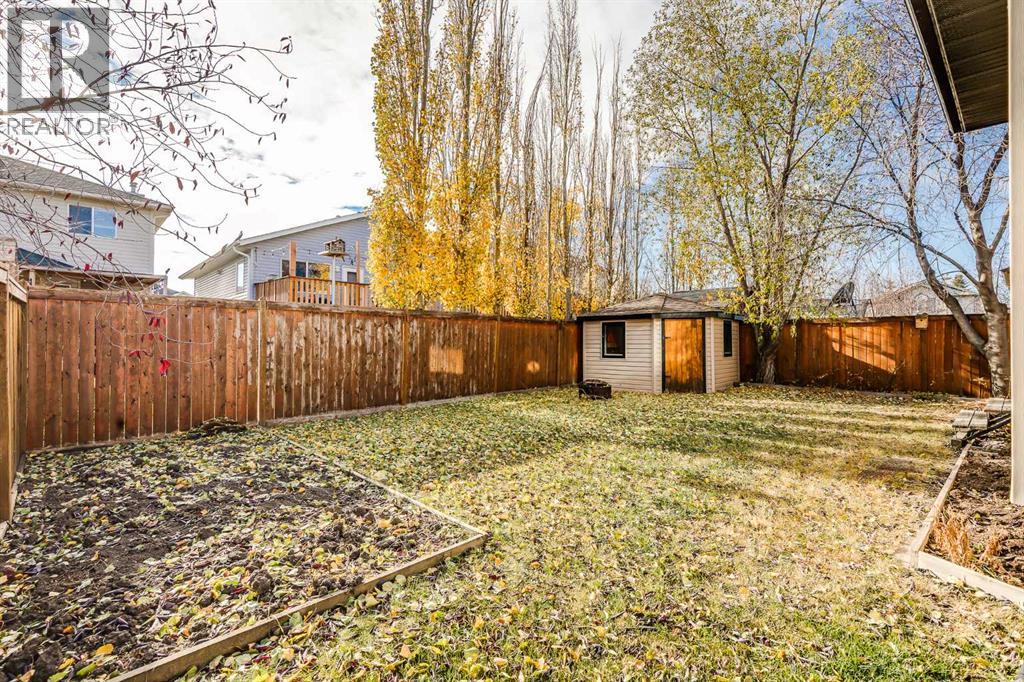 208 Fairways Bay Nw, Airdrie, Alberta  T4B 2P5 - Photo 39 - A2268218