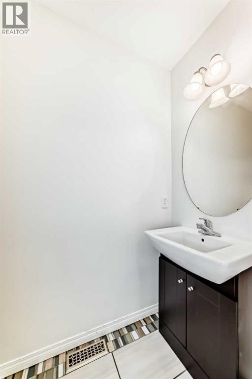 112 Sagewood Grove Sw, Airdrie, Alberta  T4B 3B2 - Photo 6 - A2272134