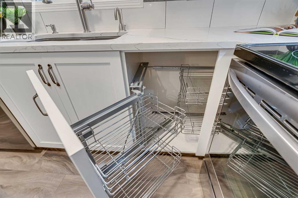 8128, 304 Mackenzie Way Sw, Airdrie, Alberta  T4B 3H8 - Photo 4 - A2274092