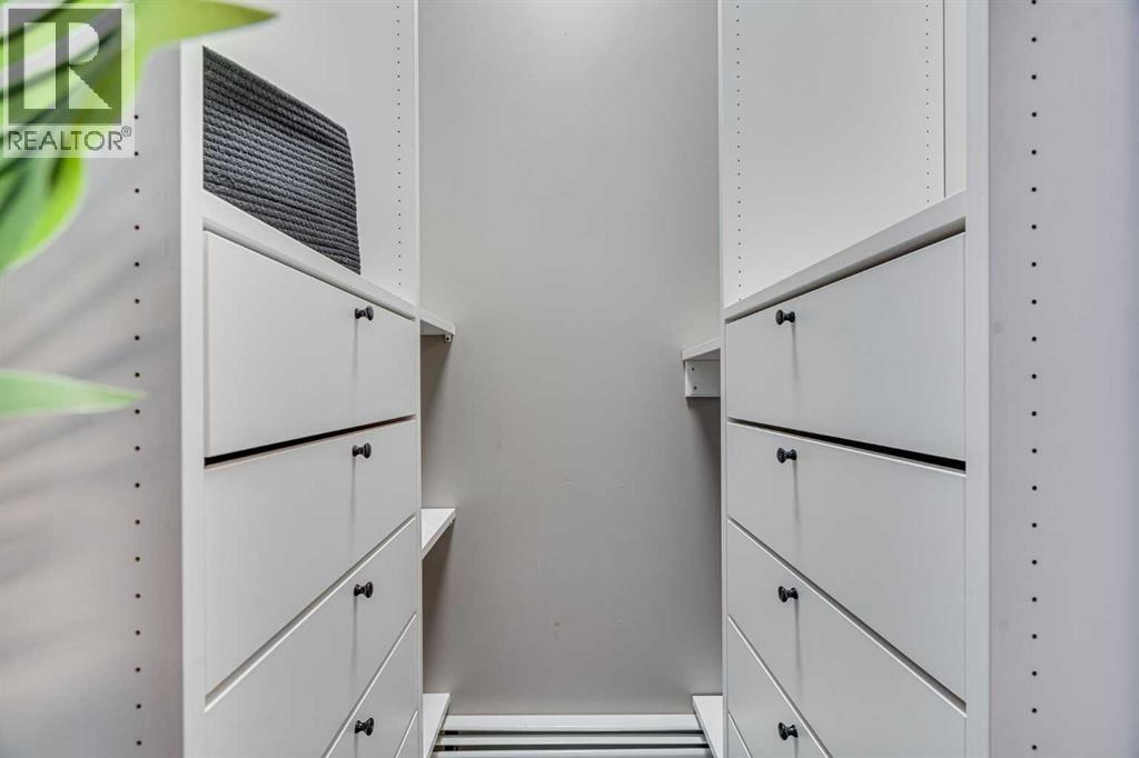 8128, 304 Mackenzie Way Sw, Airdrie, Alberta  T4B 3H8 - Photo 15 - A2274092