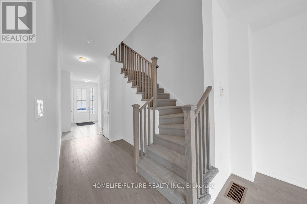 1999 Lowry Drive, Oshawa (Kedron), Ontario  L1L 0S4 - Photo 3 - E12636232