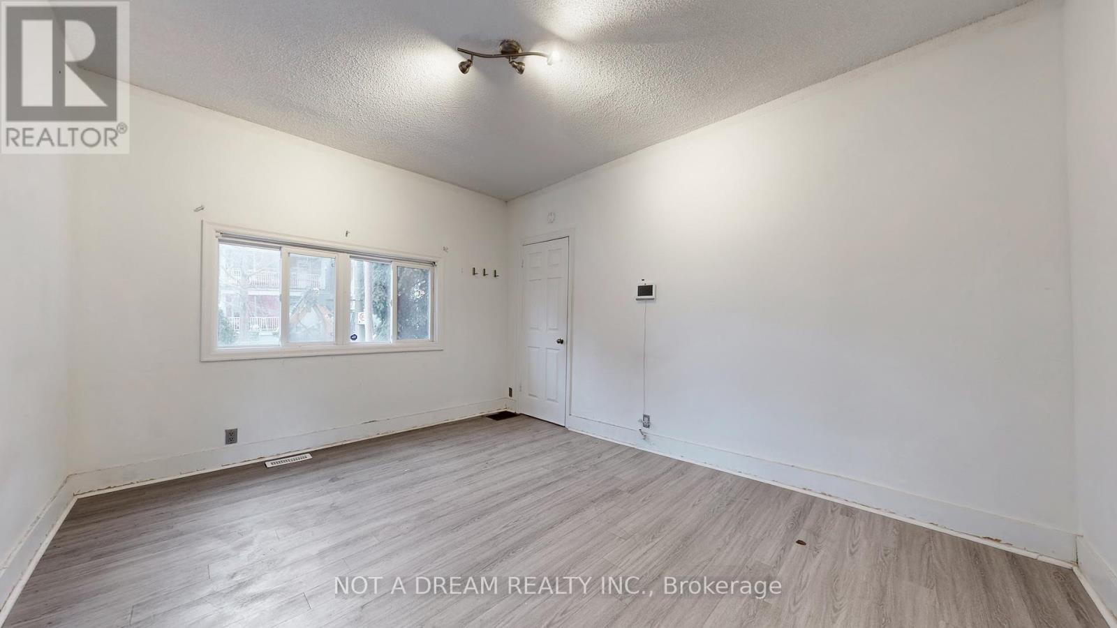 415 Crawford Street, Toronto, Ontario  M6G 3J7 - Photo 13 - C12632408