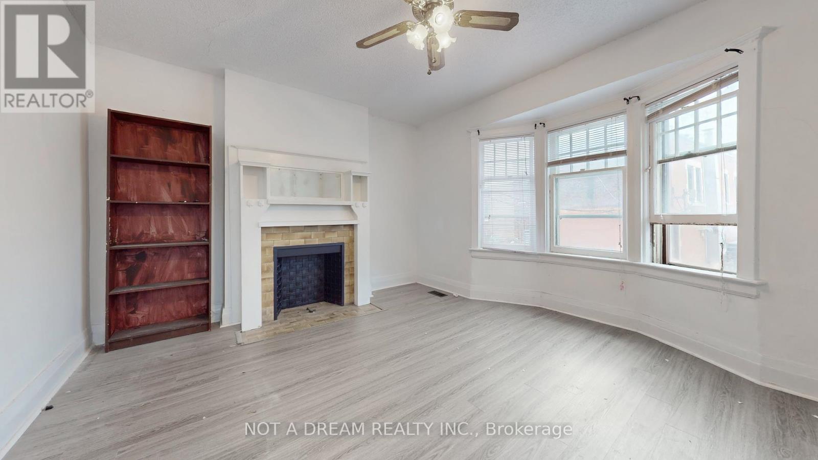 415 Crawford Street, Toronto, Ontario  M6G 3J7 - Photo 19 - C12632408