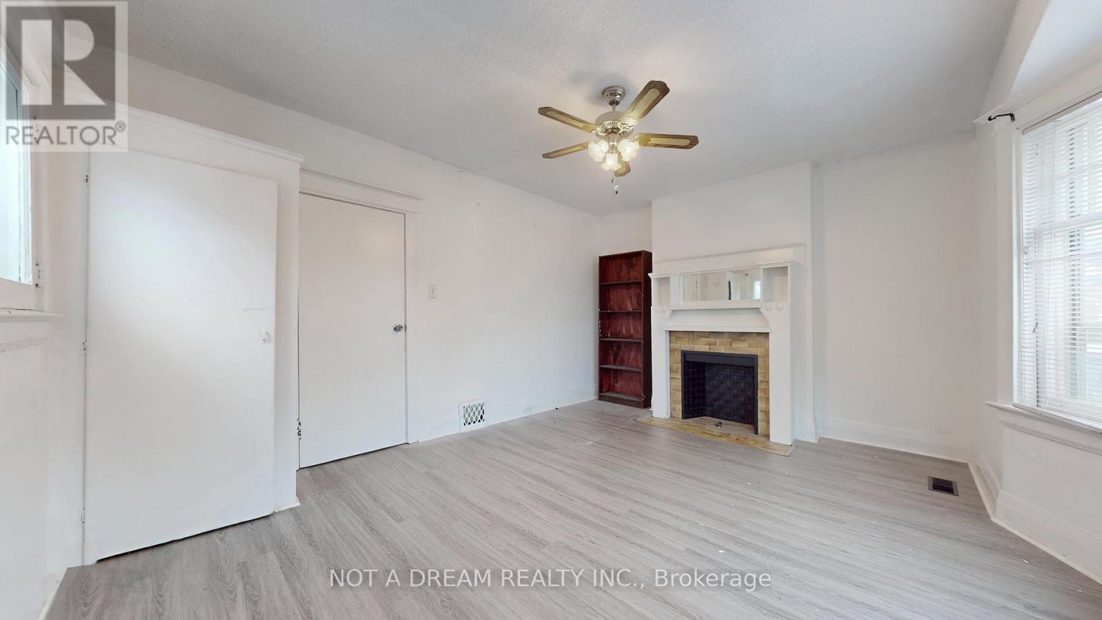 415 Crawford Street, Toronto, Ontario  M6G 3J7 - Photo 22 - C12632408