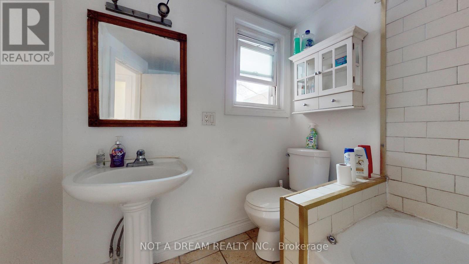 415 Crawford Street, Toronto, Ontario  M6G 3J7 - Photo 30 - C12632408