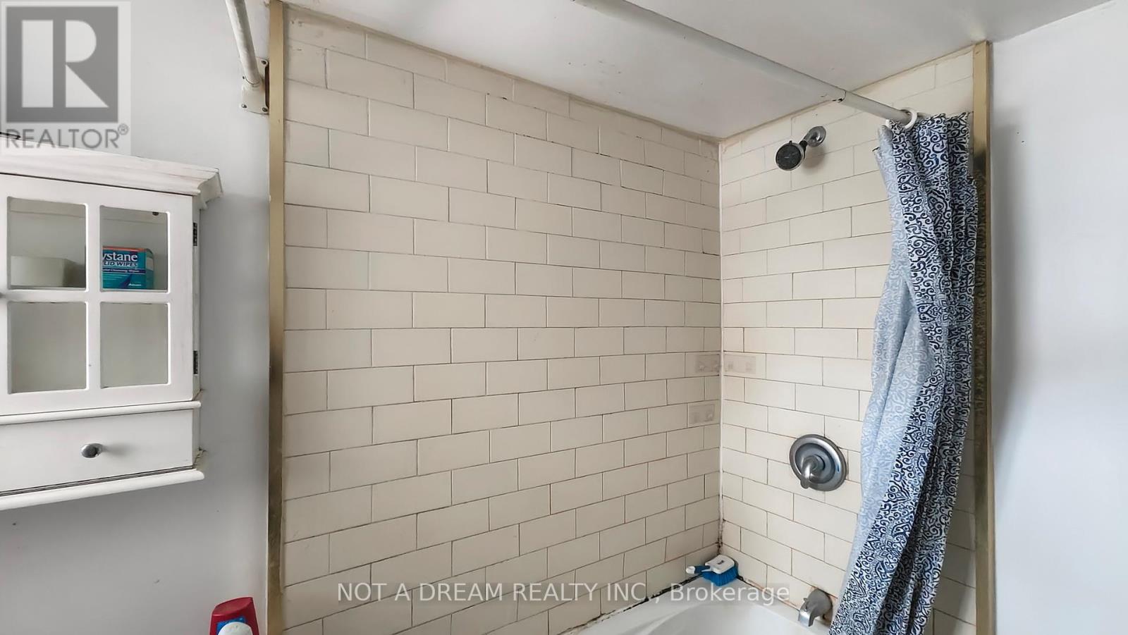 415 Crawford Street, Toronto, Ontario  M6G 3J7 - Photo 32 - C12632408