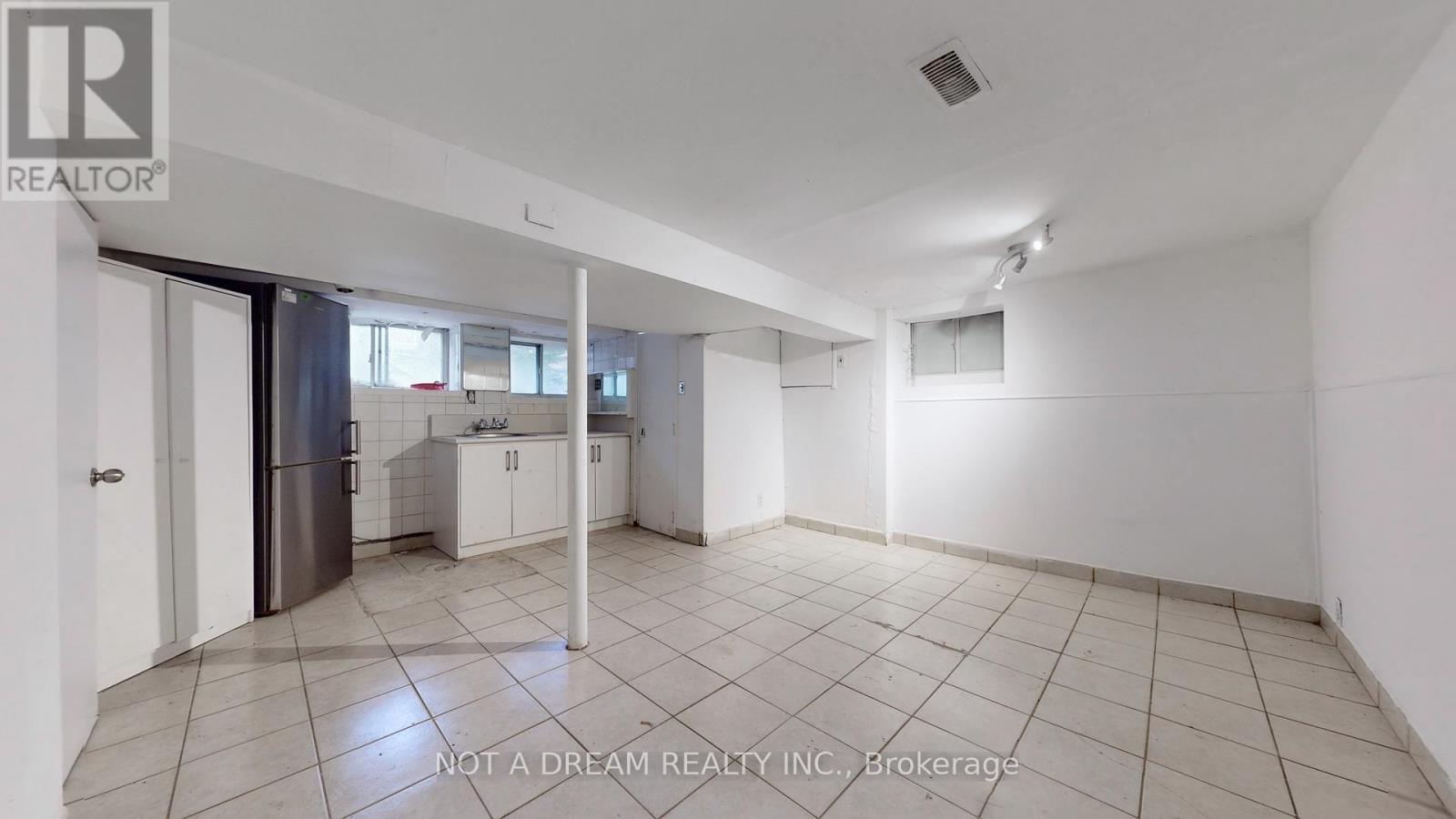 415 Crawford Street, Toronto, Ontario  M6G 3J7 - Photo 36 - C12632408