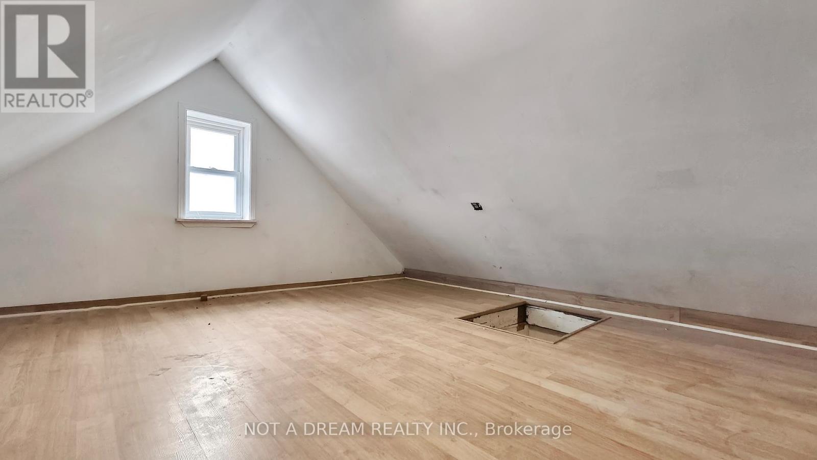 415 Crawford Street, Toronto, Ontario  M6G 3J7 - Photo 34 - C12632408