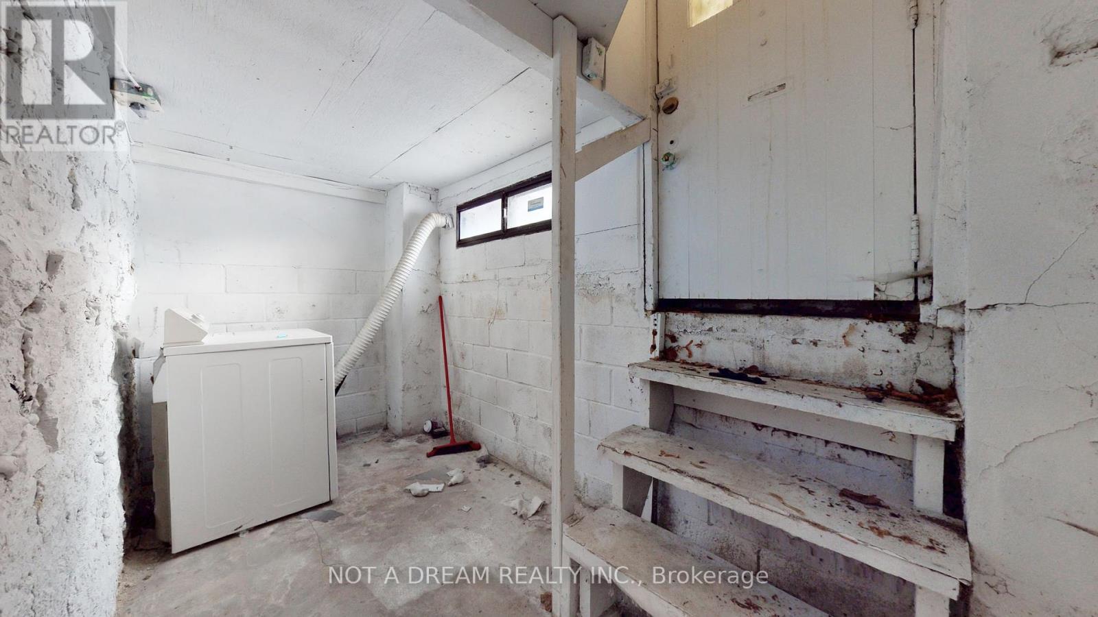 415 Crawford Street, Toronto, Ontario  M6G 3J7 - Photo 42 - C12632408