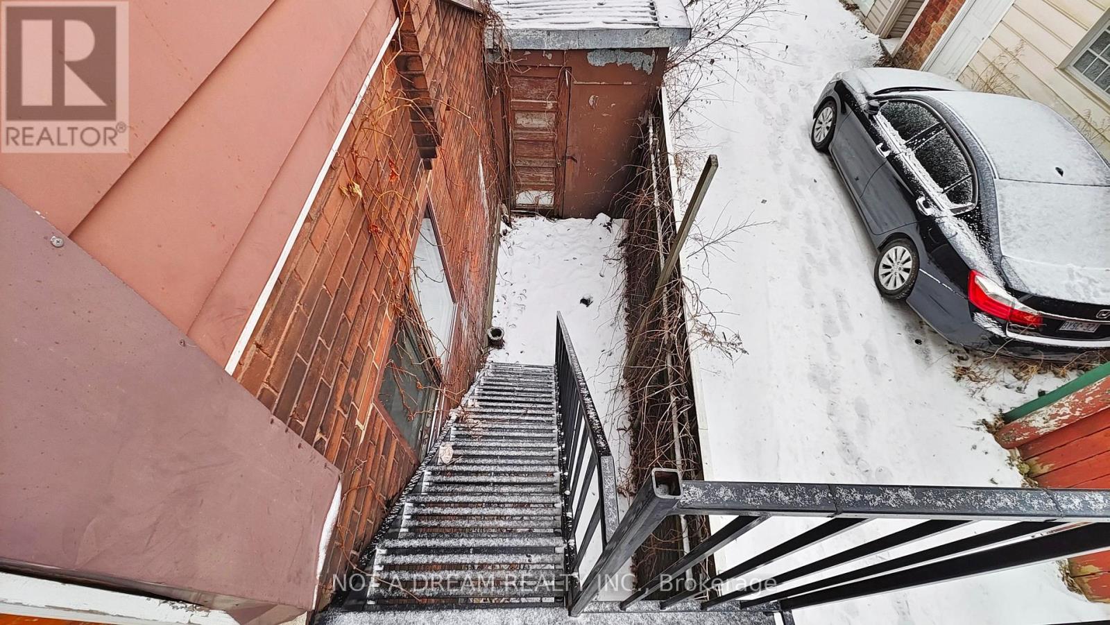 415 Crawford Street, Toronto, Ontario  M6G 3J7 - Photo 47 - C12632408