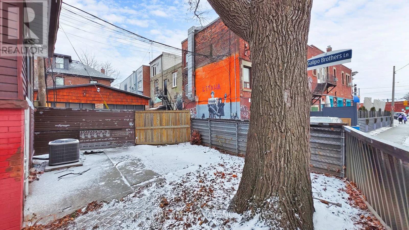 415 Crawford Street, Toronto, Ontario  M6G 3J7 - Photo 49 - C12632408