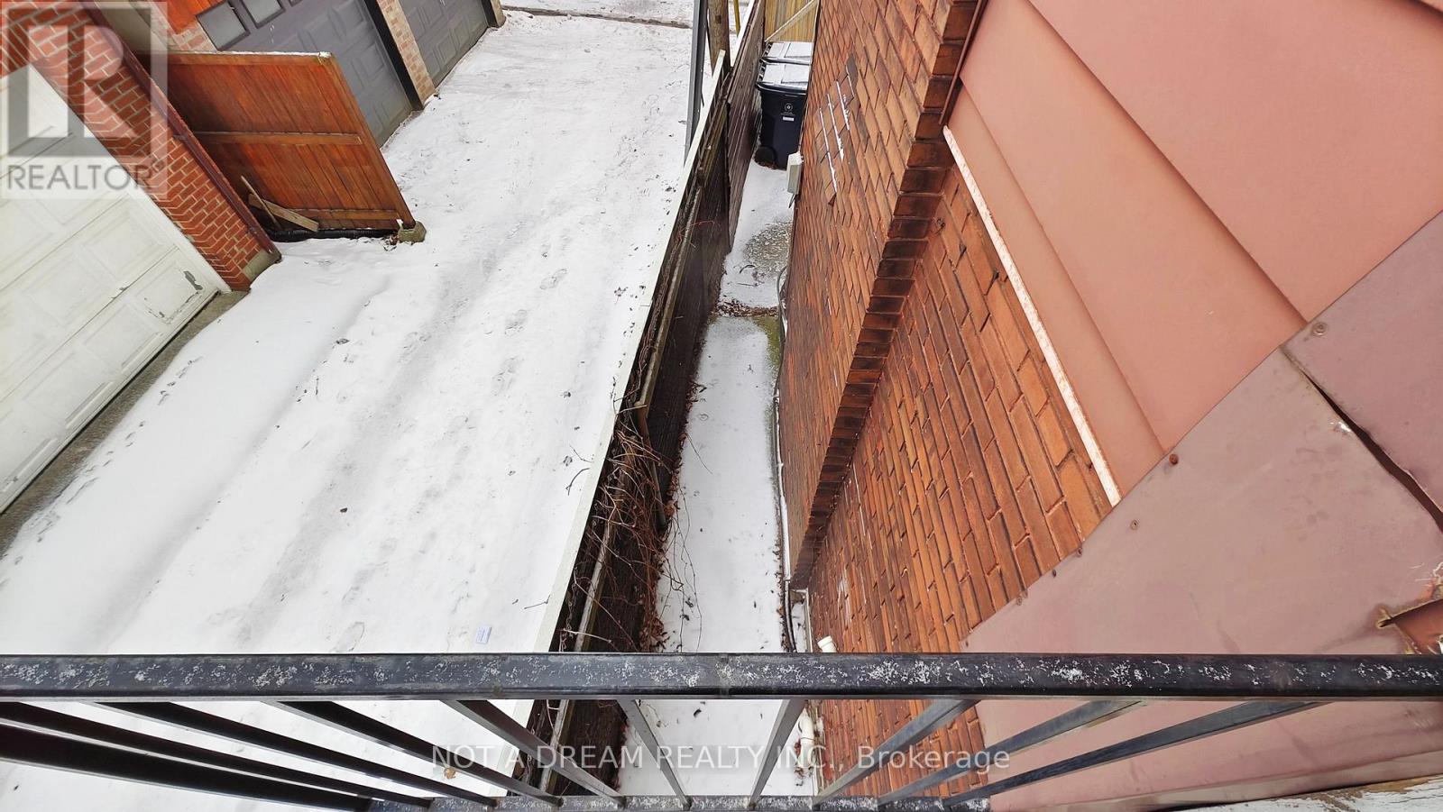 415 Crawford Street, Toronto, Ontario  M6G 3J7 - Photo 48 - C12632408