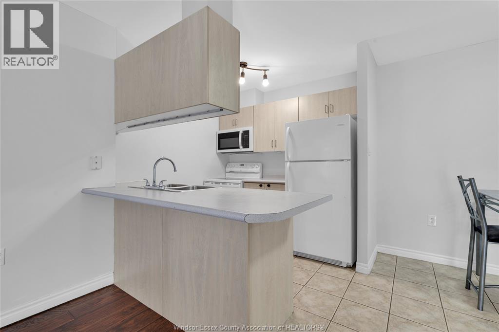 114-1390 Lauzon Road Unit# 14, Windsor, Ontario N8S 3N1 - Photo 4 - 25031726