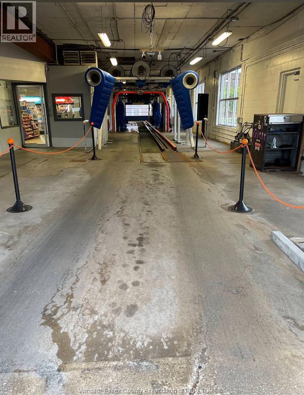 92 Erie ..., Windsor, Ontario N9A 3W6 - Photo 4 - 25031487