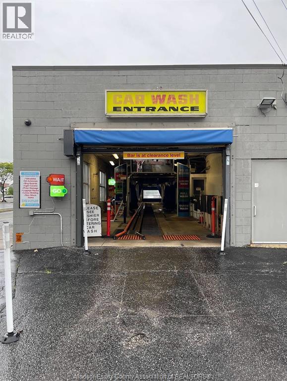 92 Erie ..., Windsor, Ontario N9A 3W6 - Photo 6 - 25031487