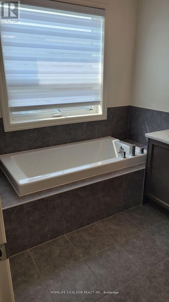 192 Tango Crescent, Newmarket, Ontario  L3X 0K4 - Photo 30 - N12636242