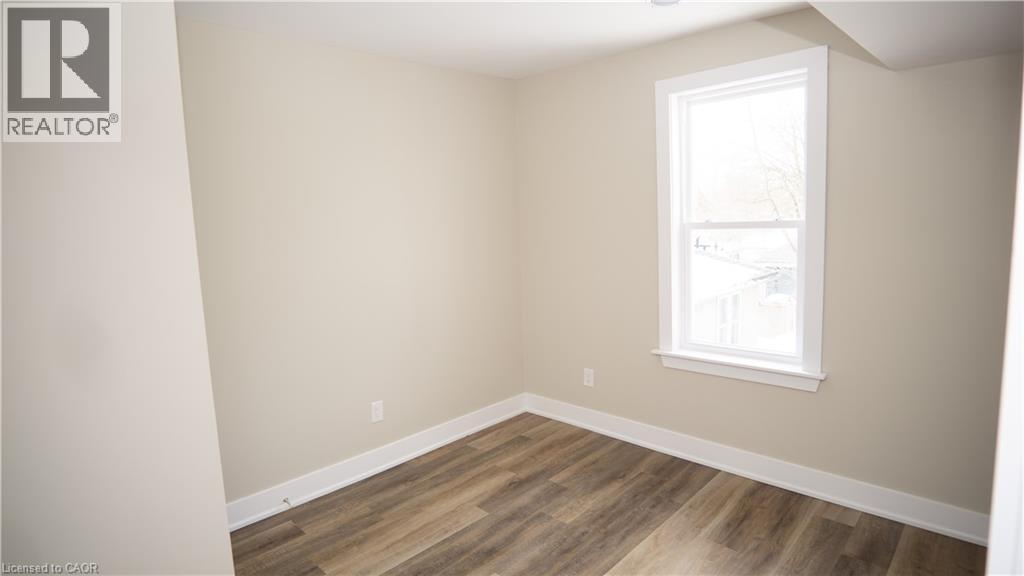 237 Hellems Avenue Unit# 5, Welland, Ontario  L3B 3B8 - Photo 3 - 40794133