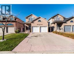 102 ERIKA Crescent, Hamilton, Ontario