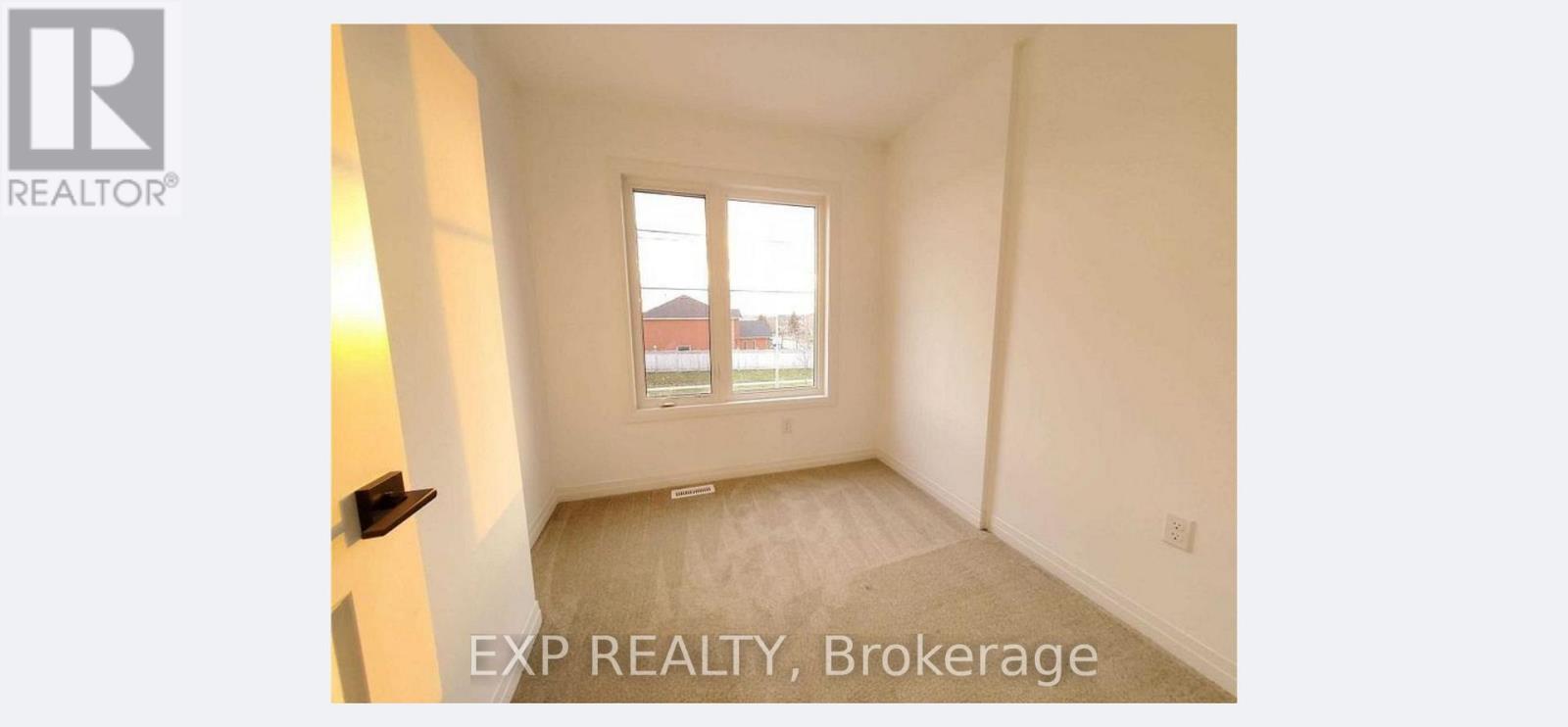 19 Fairlane Avenue, Barrie (Painswick South), Ontario  L9J 0N1 - Photo 13 - S12636274