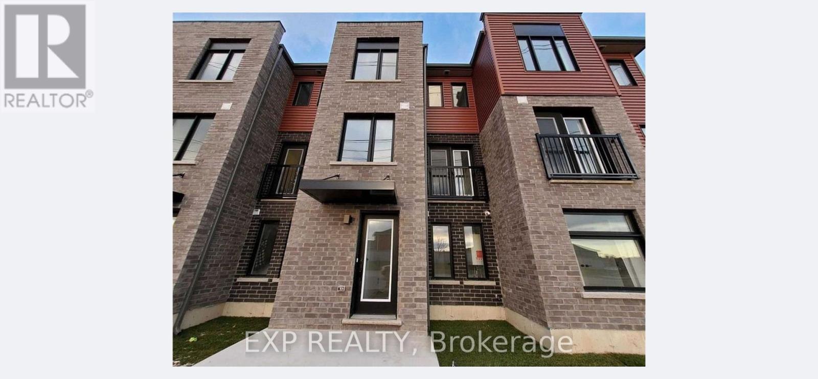 19 Fairlane Avenue, Barrie (Painswick South), Ontario  L9J 0N1 - Photo 2 - S12636274