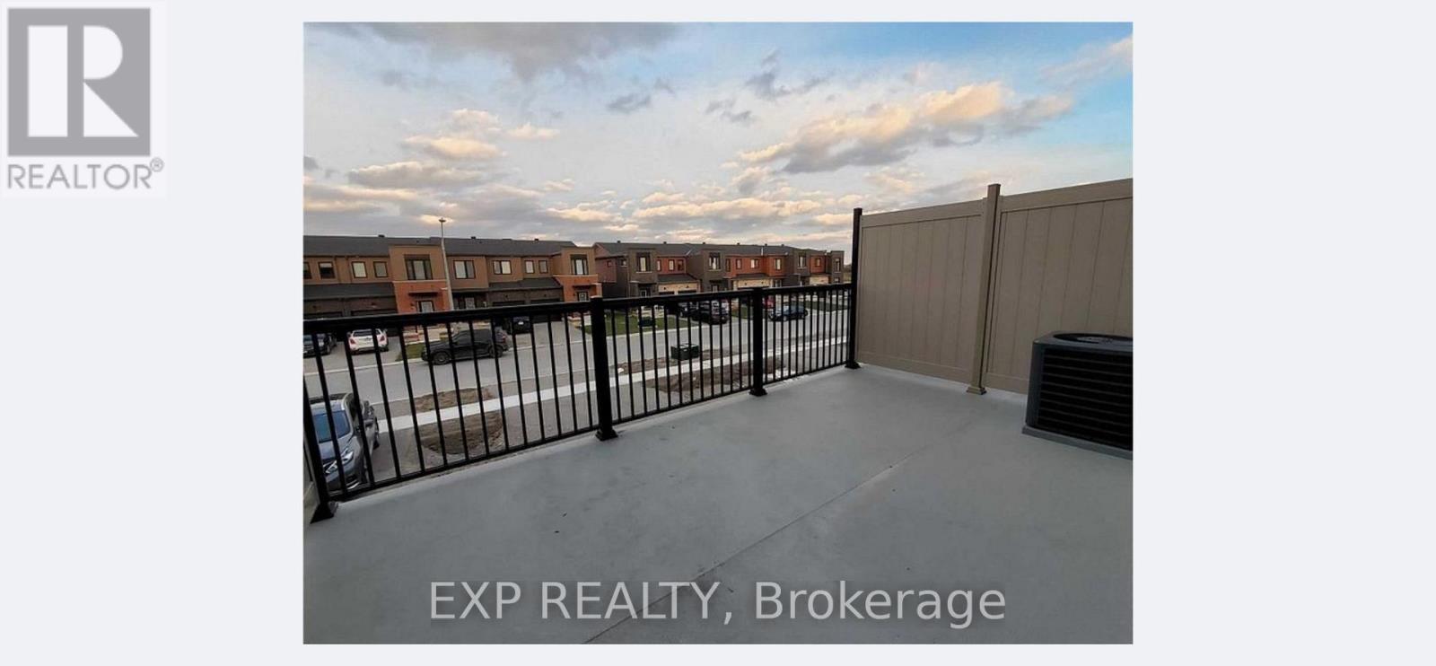 19 Fairlane Avenue, Barrie (Painswick South), Ontario  L9J 0N1 - Photo 8 - S12636274