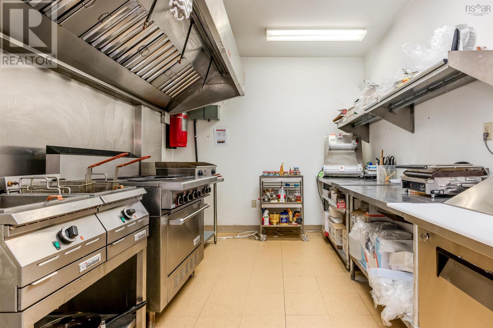 103 5460 Spring Garden Road Unit 103, Halifax Peninsula, Nova Scotia B3J 3M7 - Photo 3 - 202528754