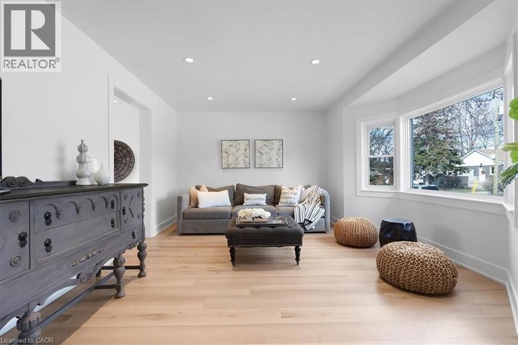 94 West 32nd Street, Hamilton, Ontario  L9C 5G9 - Photo 5 - 40742498