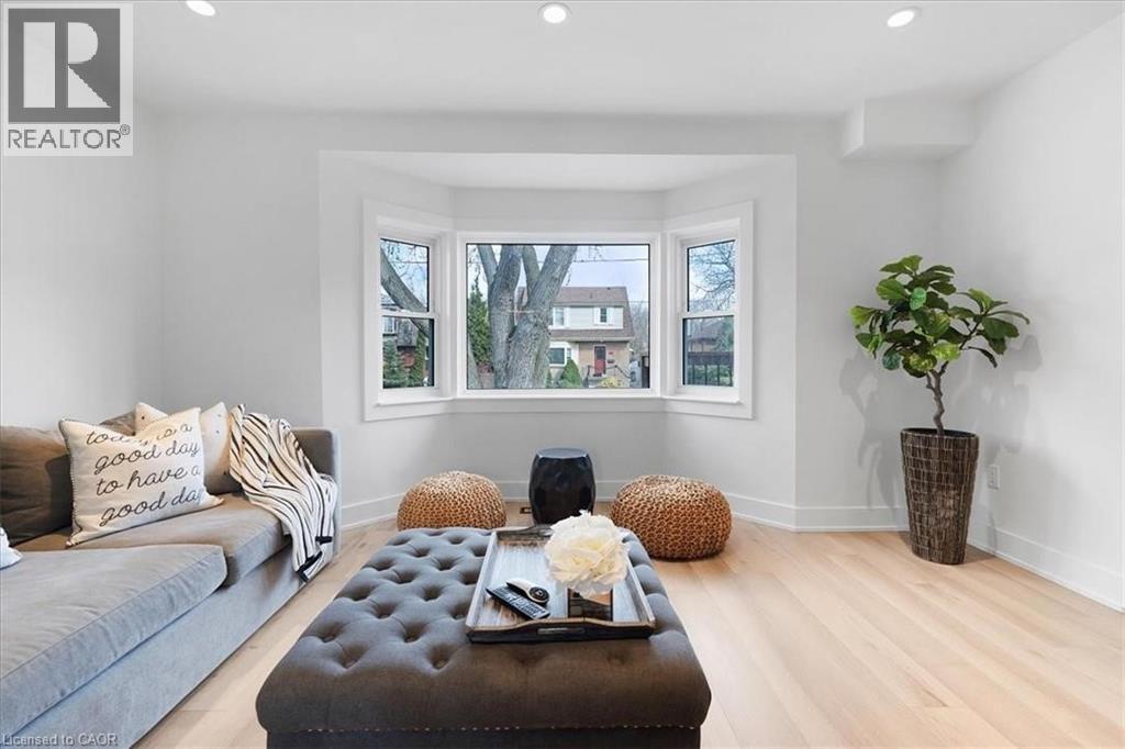 94 West 32nd Street, Hamilton, Ontario  L9C 5G9 - Photo 6 - 40742498