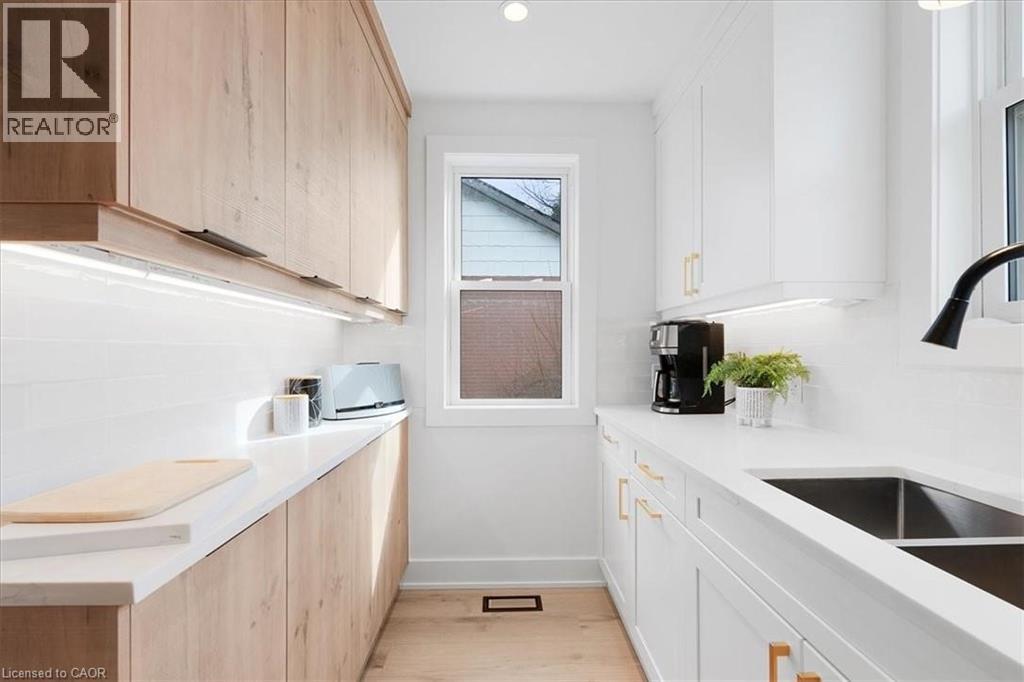 94 West 32nd Street, Hamilton, Ontario  L9C 5G9 - Photo 10 - 40742498