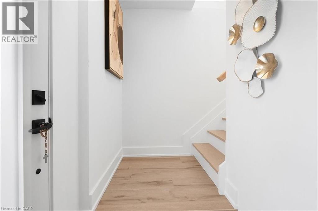 94 West 32nd Street, Hamilton, Ontario  L9C 5G9 - Photo 14 - 40742498