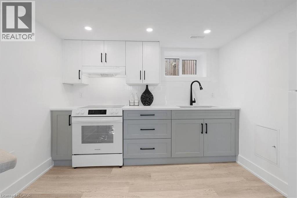 94 West 32nd Street, Hamilton, Ontario  L9C 5G9 - Photo 24 - 40742498