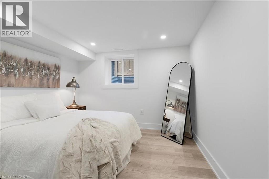 94 West 32nd Street, Hamilton, Ontario  L9C 5G9 - Photo 25 - 40742787