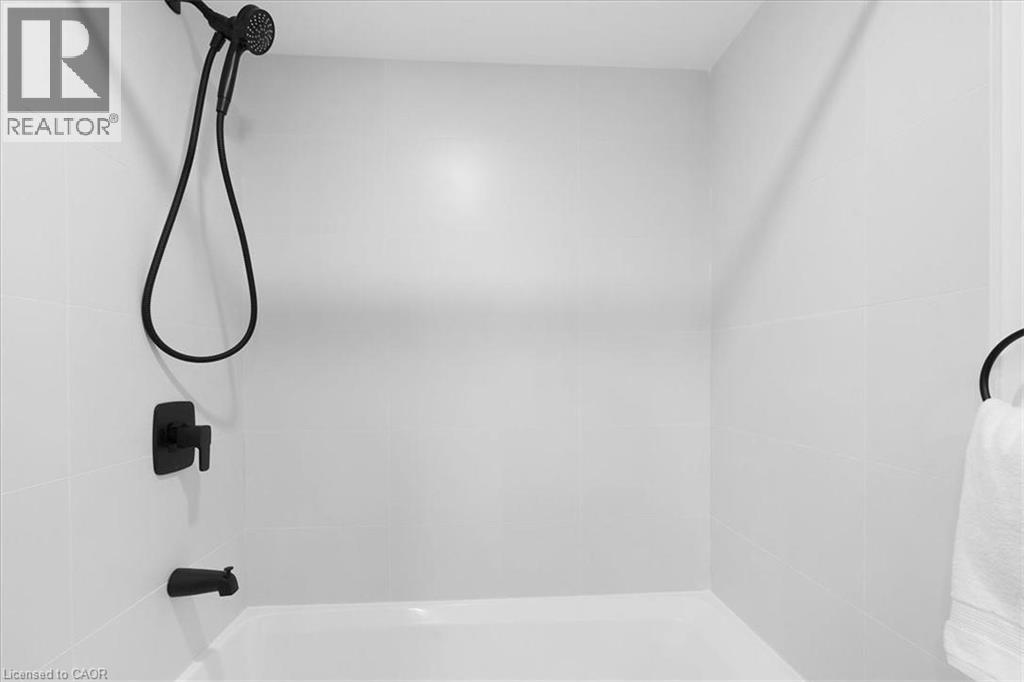 94 West 32nd Street, Hamilton, Ontario  L9C 5G9 - Photo 27 - 40742787