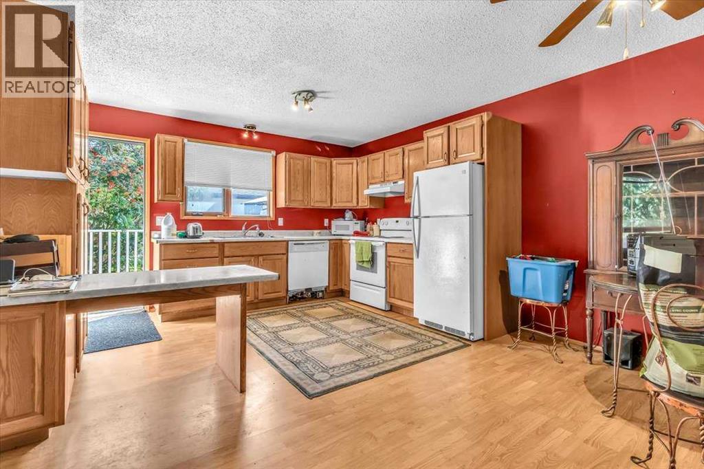 201 4 Avenue Se, High River, Alberta  T1V 1G8 - Photo 4 - A2257605