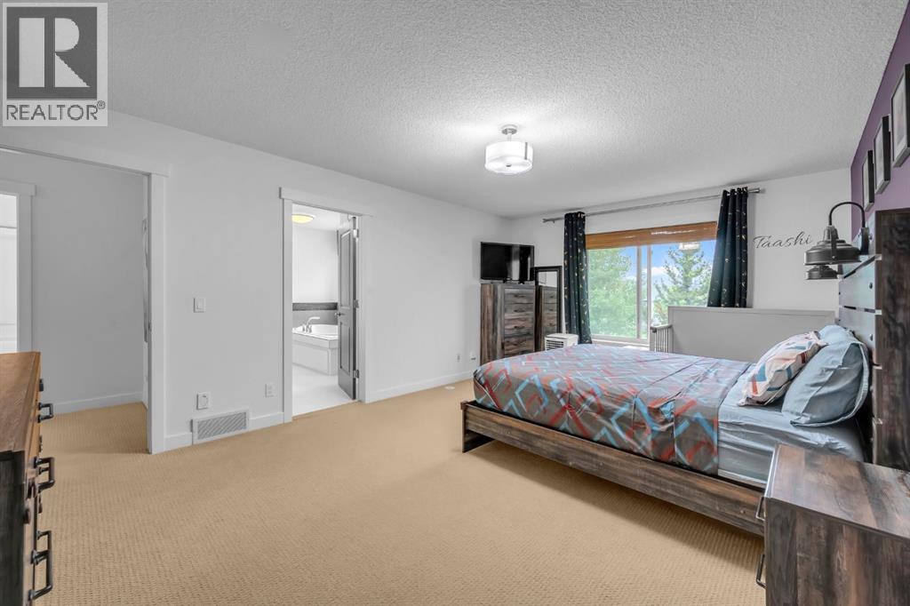 233 Cranarch Common Se, Calgary, Alberta T3M 1M3 - Photo 17 - A2261633