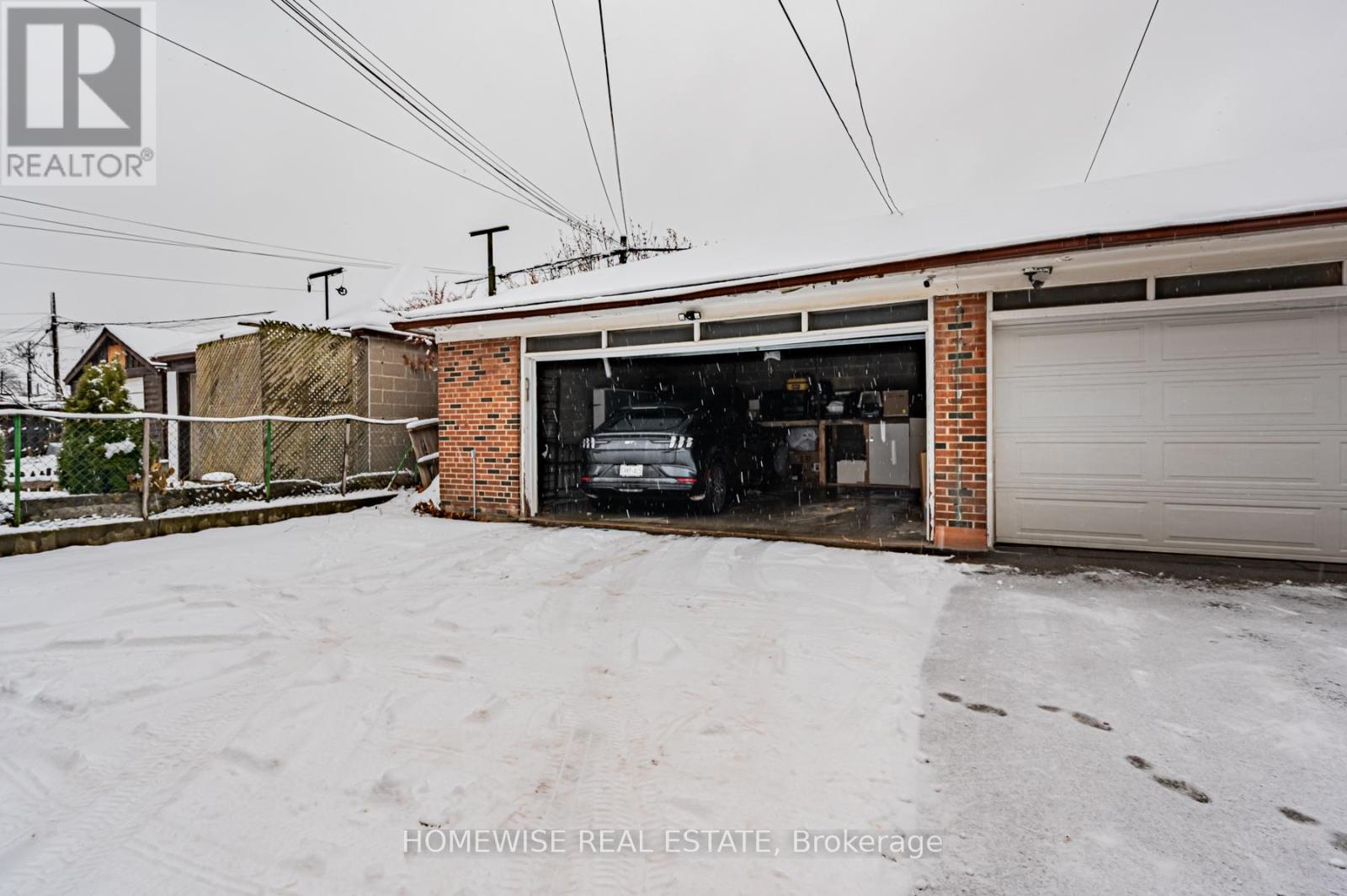 Main - 236 Belgravia Avenue, Toronto, Ontario  M6E 2M8 - Photo 19 - W12636220