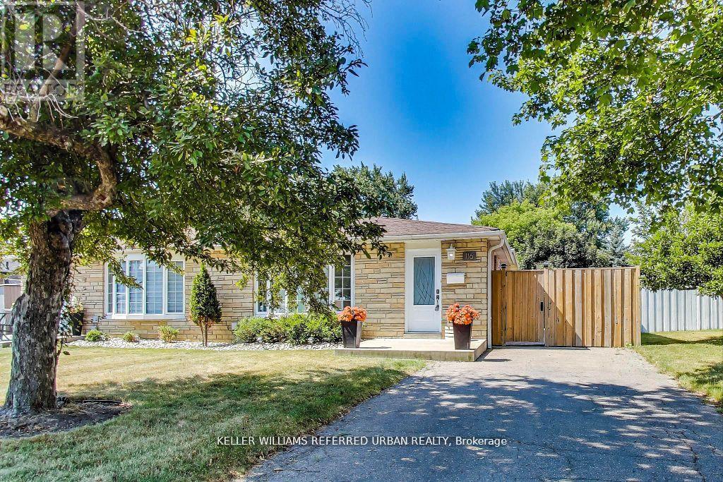 116 Fallingdale Crescent, Brampton, Ontario  L6T 3J6 - Photo 2 - W12636228