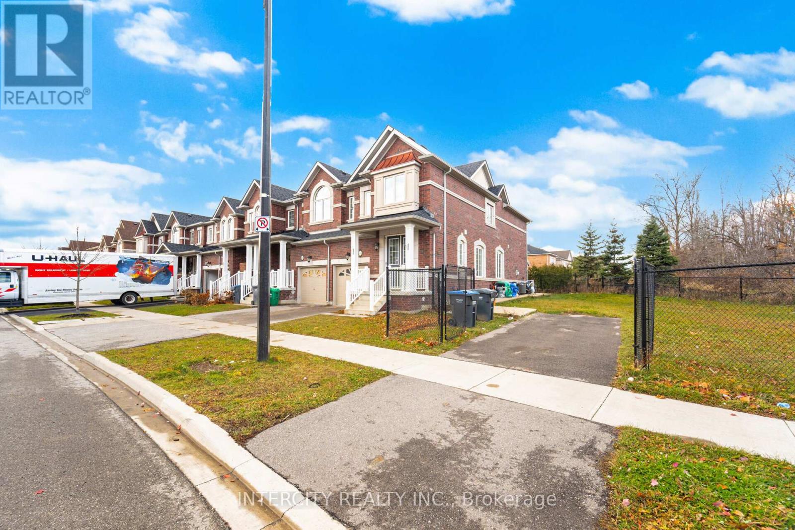 48 Fresnel Road, Brampton, Ontario  L7A 4Z3 - Photo 4 - W12636236