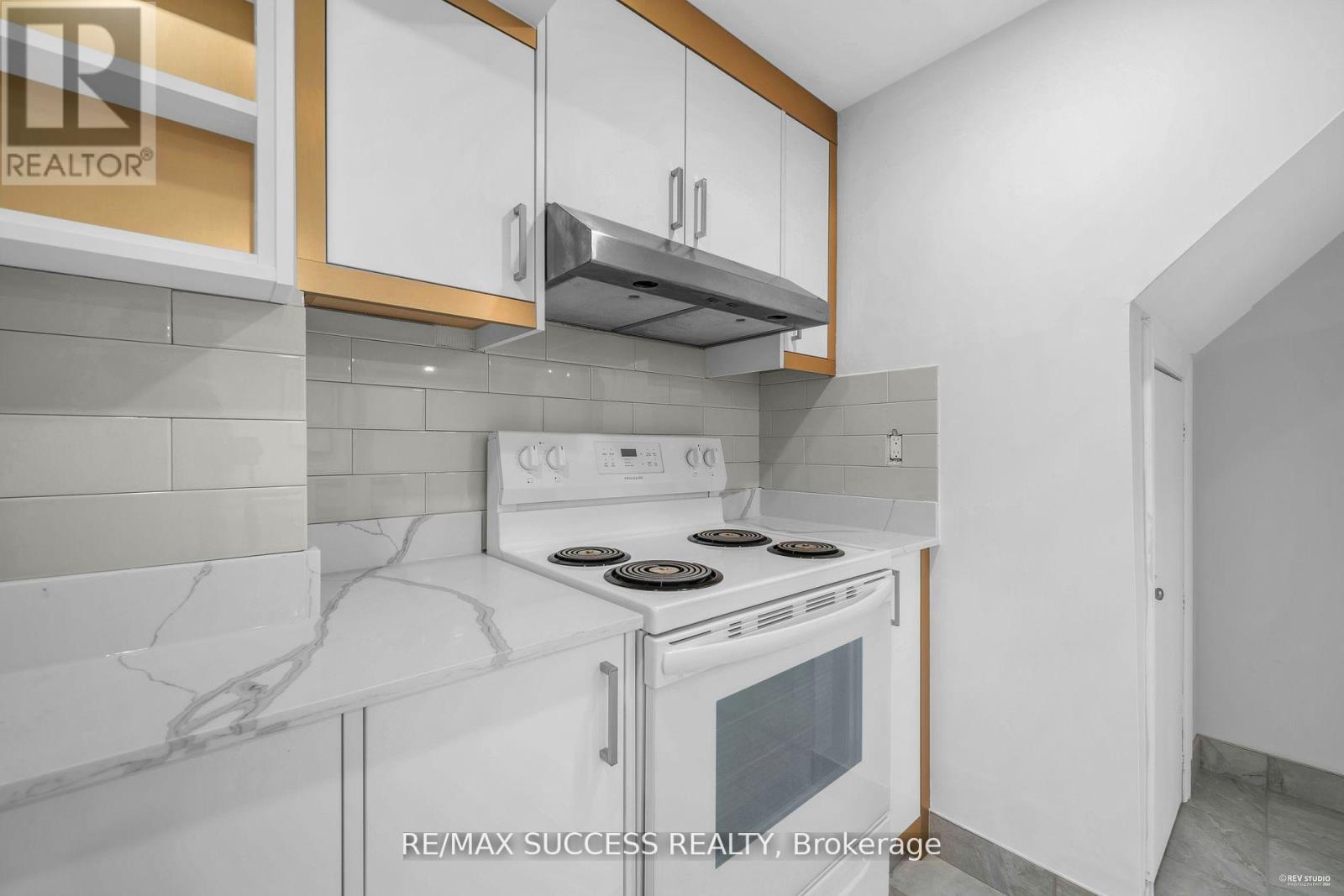 63 Blue Spruce Street, Brampton (Sandringham-Wellington), Ontario  L6R 1C4 - Photo 37 - W12636262