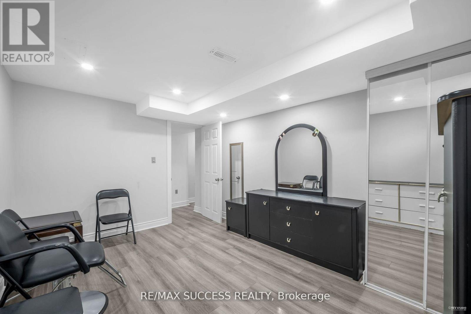 63 Blue Spruce Street, Brampton (Sandringham-Wellington), Ontario  L6R 1C4 - Photo 38 - W12636262