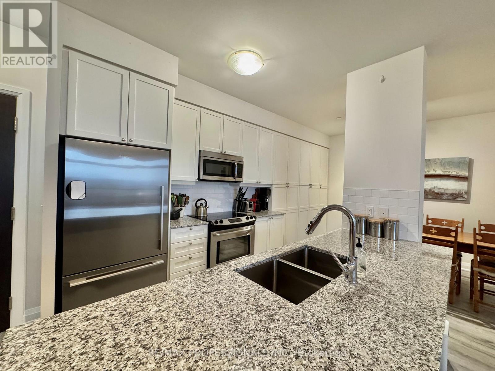 506 - 35 Fontenay Court, Toronto, Ontario  M9A 0E2 - Photo 5 - W12636296