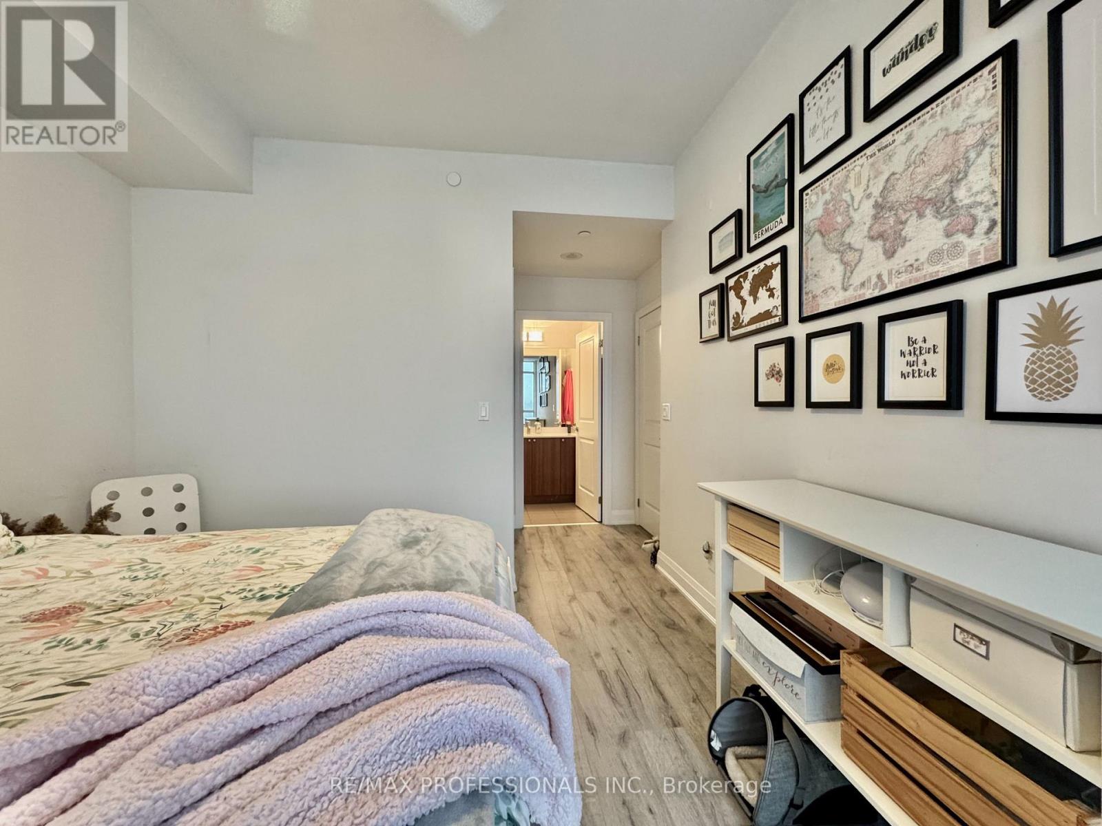 506 - 35 Fontenay Court, Toronto, Ontario  M9A 0E2 - Photo 8 - W12636296