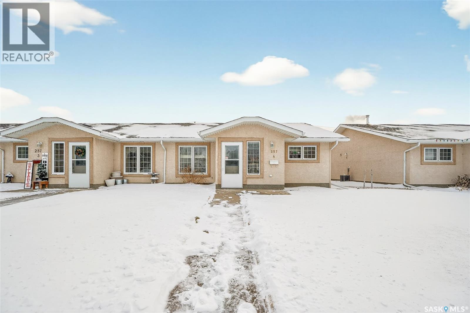 4 257 Fairford Street W, Moose Jaw, Saskatchewan  S6H 1V5 - Photo 2 - SK025632