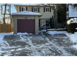 527 CARMELLO COURT, Pickering, Ontario
