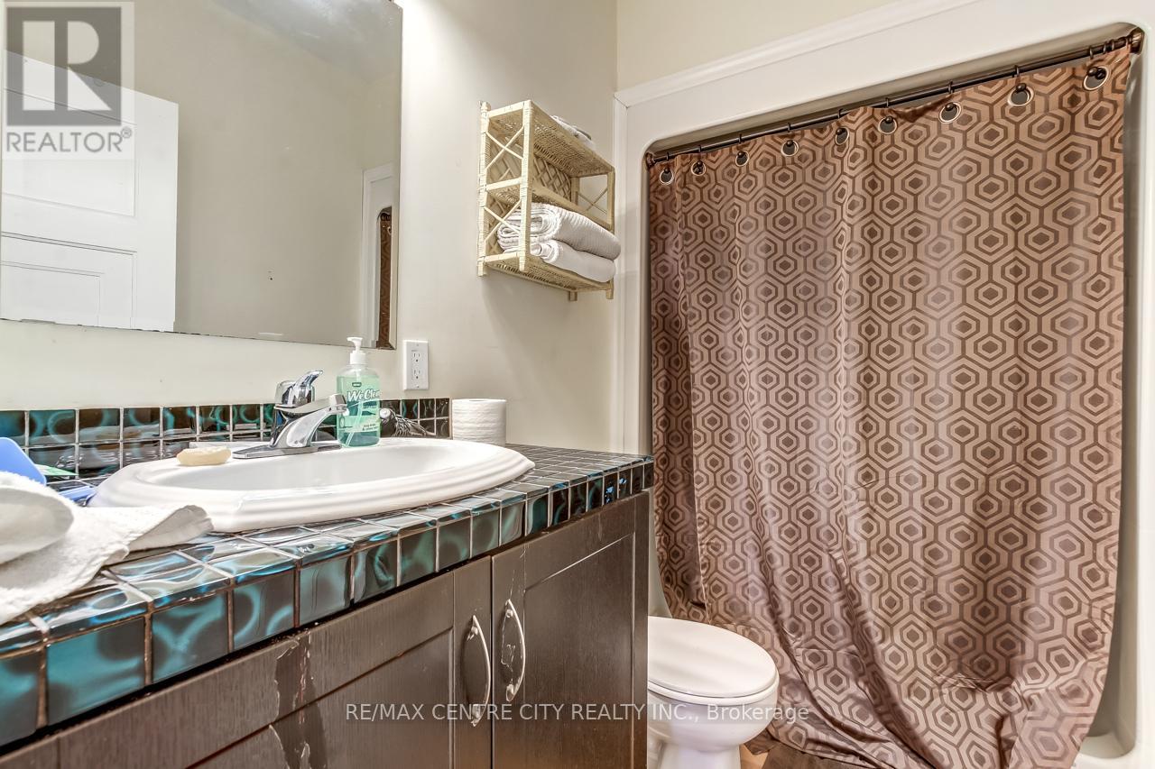 328 Erie Street, Central Elgin, Ontario  N5L 1E3 - Photo 22 - X12432834