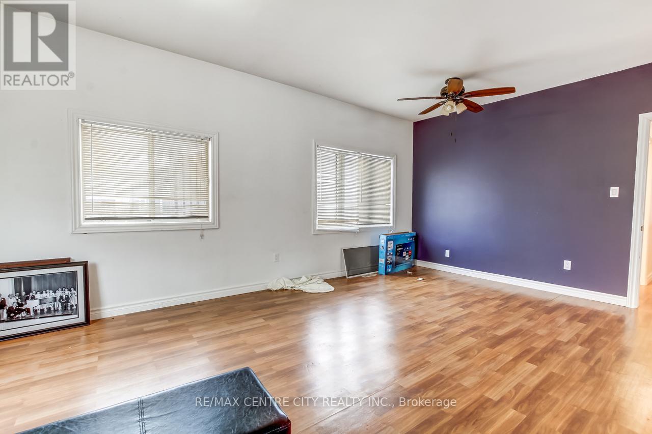 328 Erie Street, Central Elgin, Ontario  N5L 1E3 - Photo 21 - X12432834