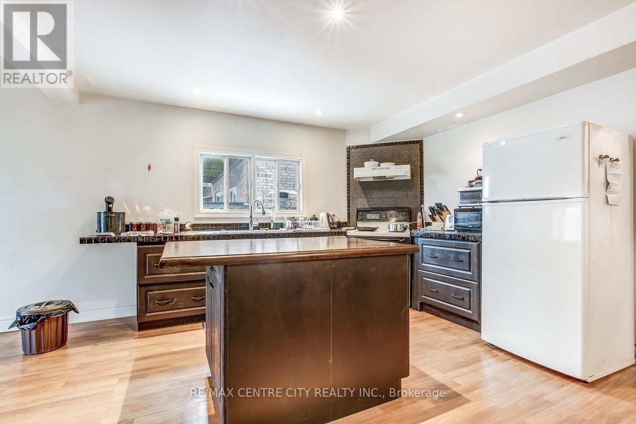 328 Erie Street, Central Elgin, Ontario  N5L 1E3 - Photo 14 - X12432834