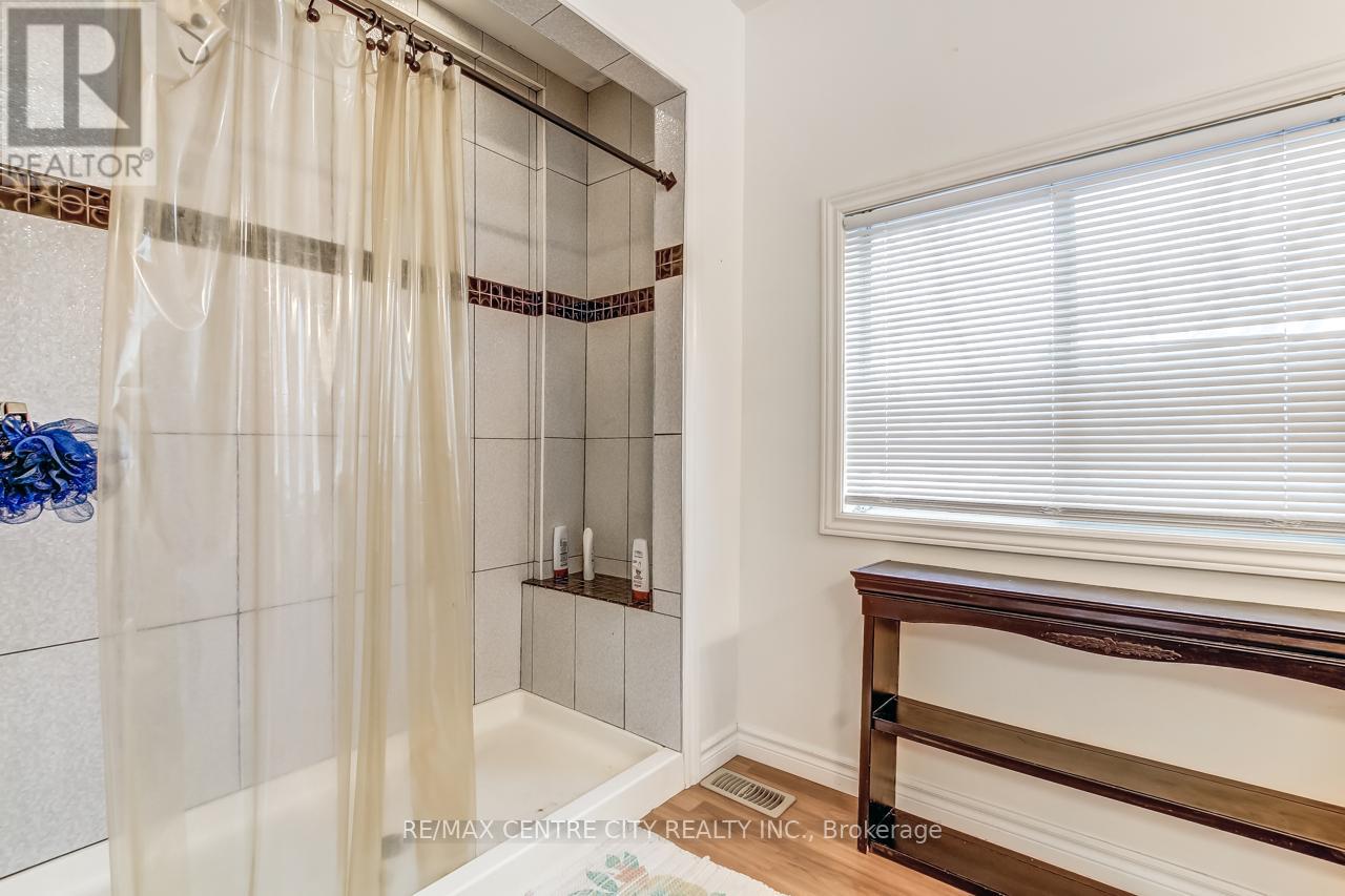 328 Erie Street, Central Elgin, Ontario  N5L 1E3 - Photo 19 - X12432834