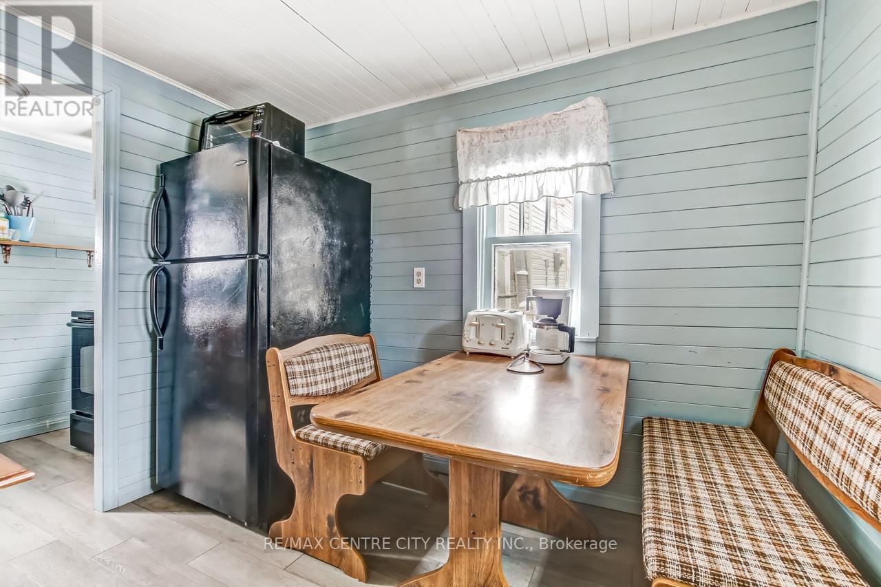 328 Erie Street, Central Elgin, Ontario  N5L 1E3 - Photo 34 - X12432834