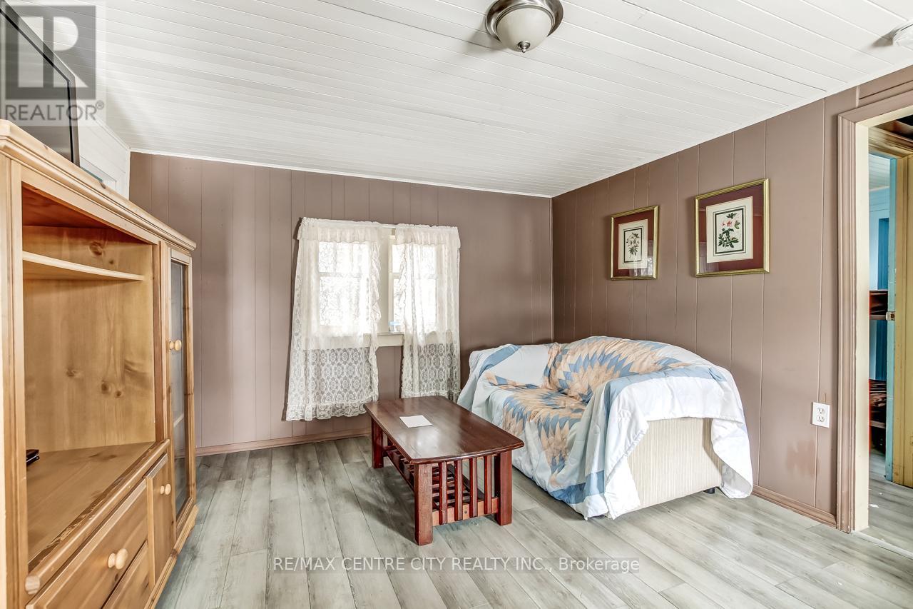 328 Erie Street, Central Elgin, Ontario  N5L 1E3 - Photo 28 - X12432834